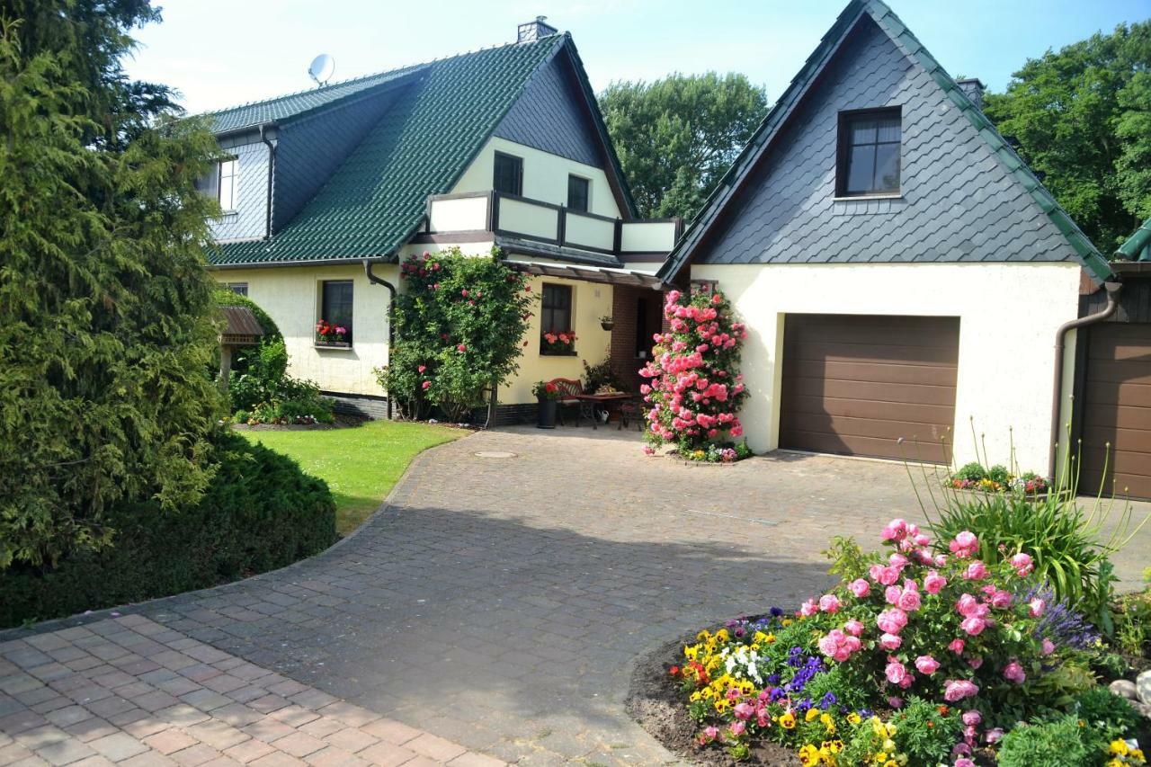 Ferienwohnung 1 Bei Familie Saupe Schaprode Exterior foto